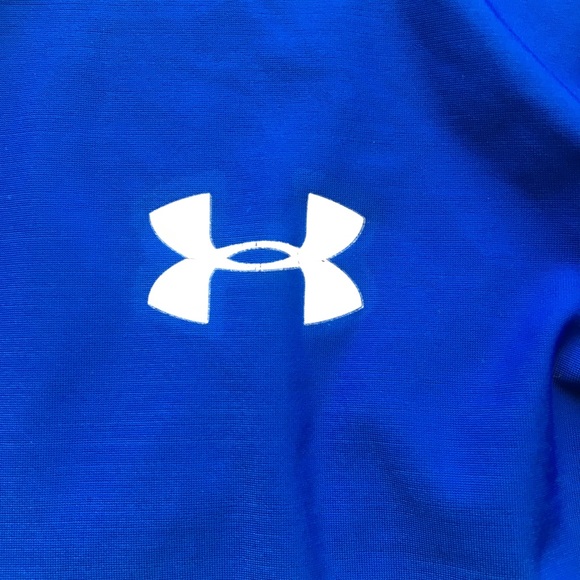 Sale‼️ Under Armour Athletic Shirt Set (2) - Picture 7 of 9